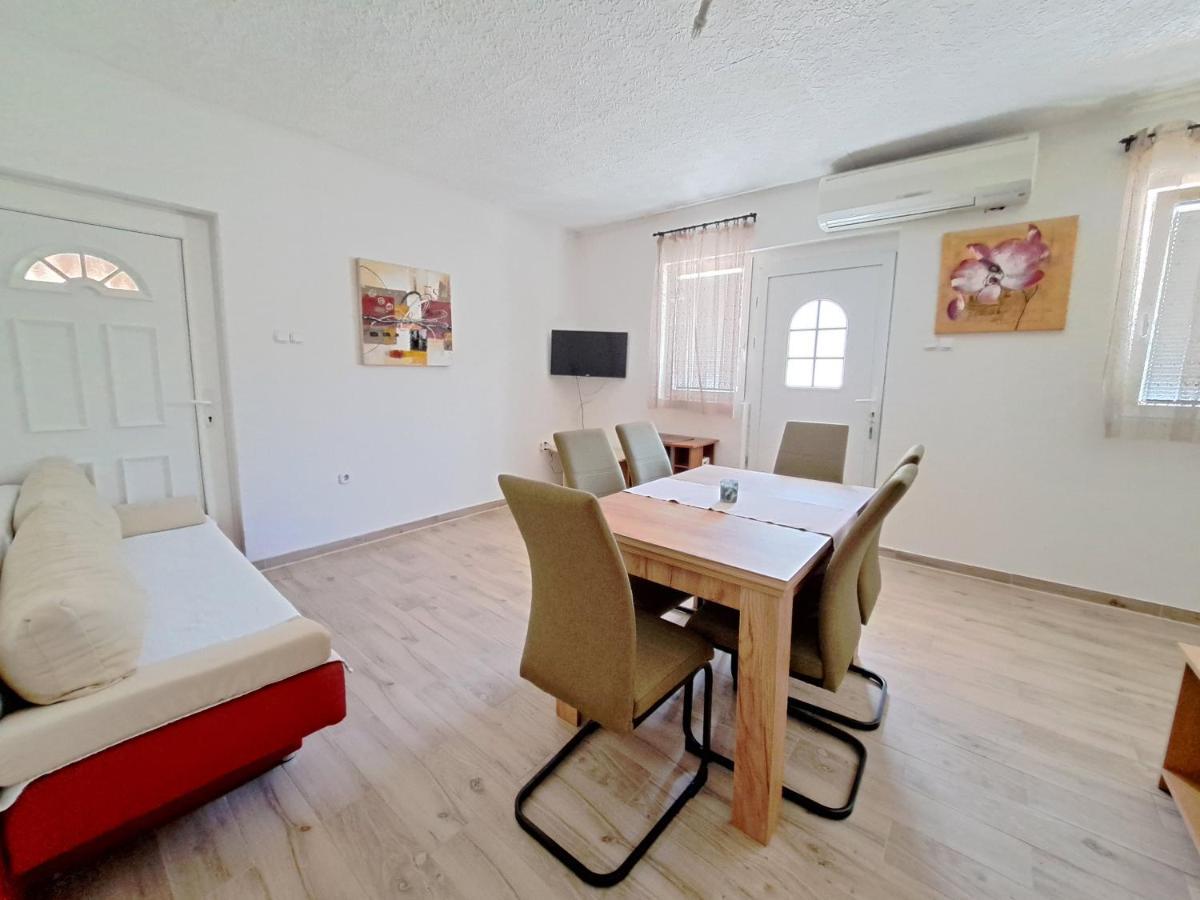 Apartmani Postonjski Privlaka  Eksteriør billede